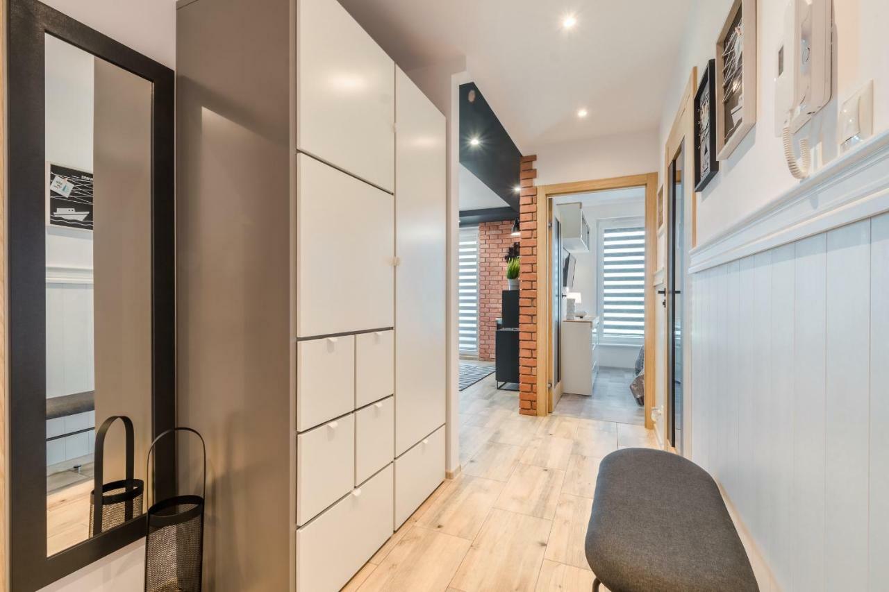 Apartament Aquatower Oliwia & Laura Rekin Reda Exterior photo